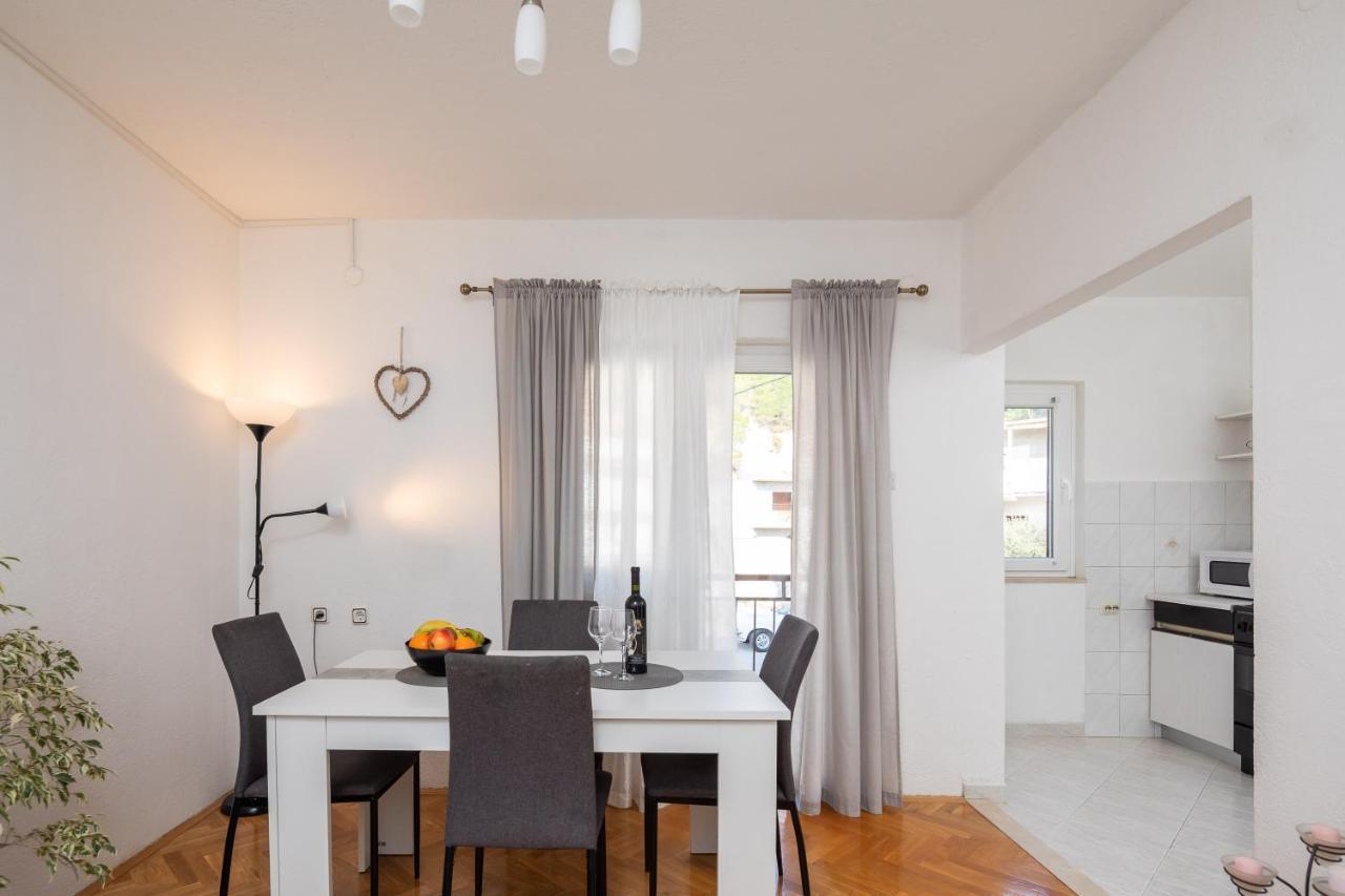 Apartment Beba Dugi Rat Exteriör bild
