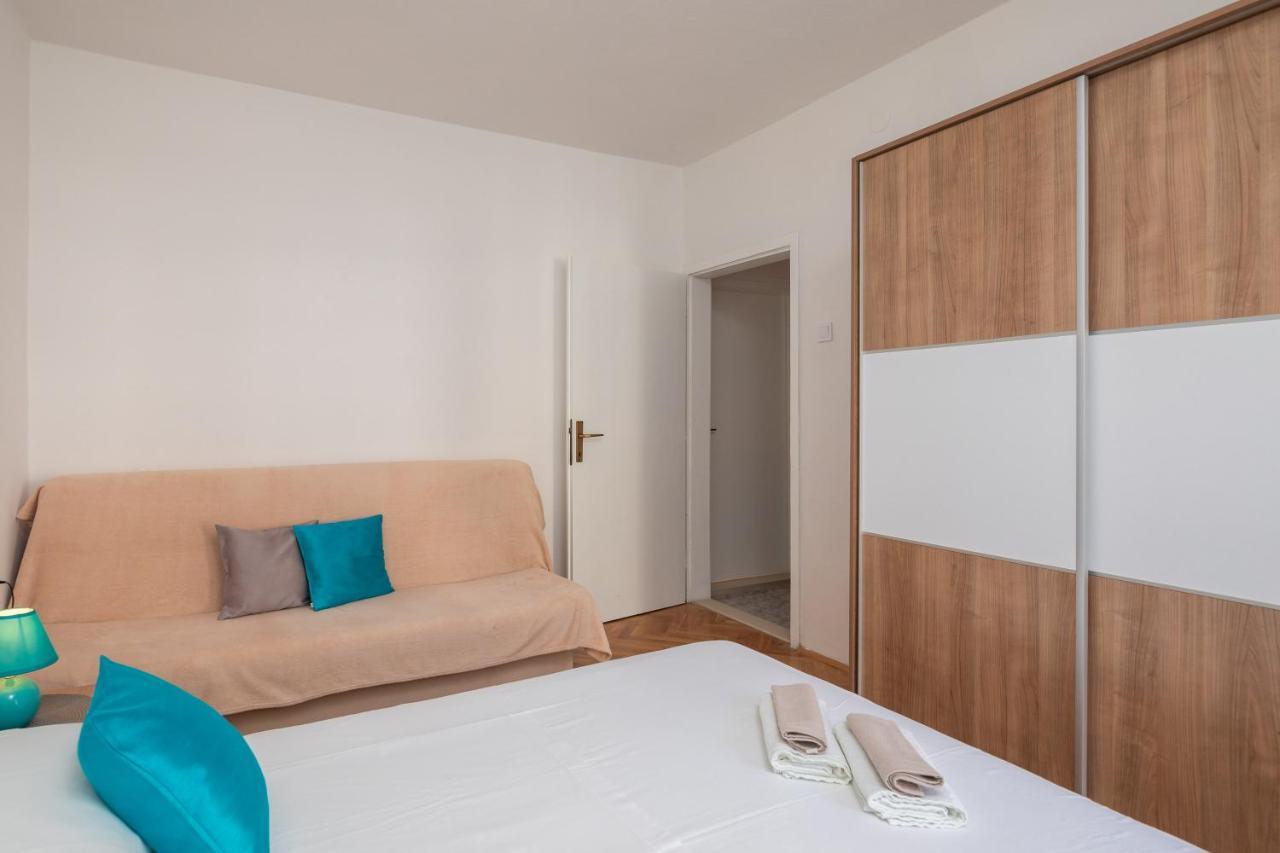 Apartment Beba Dugi Rat Exteriör bild